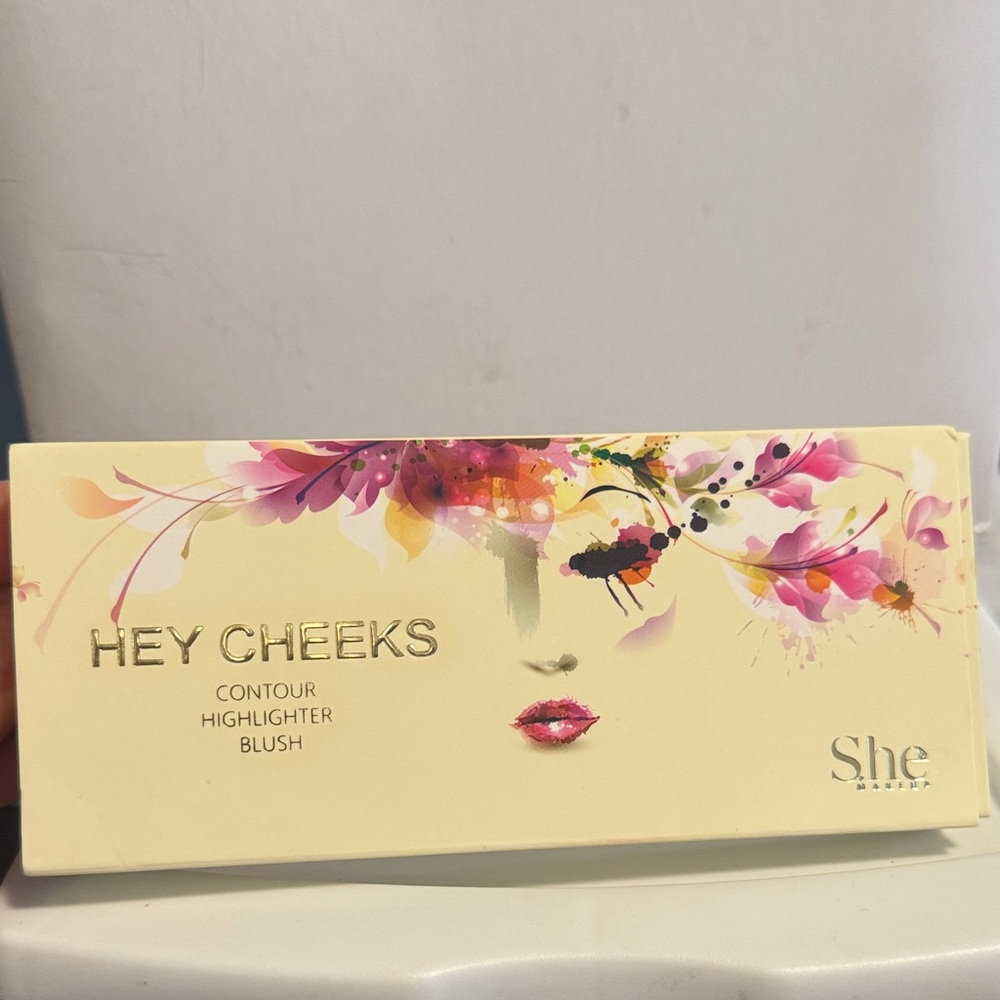 4/$30 Hey Cheeks Contour Highlighter Blush Palette She Makeup